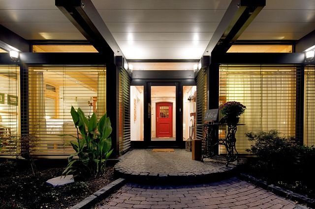 Staging Homes Entryway